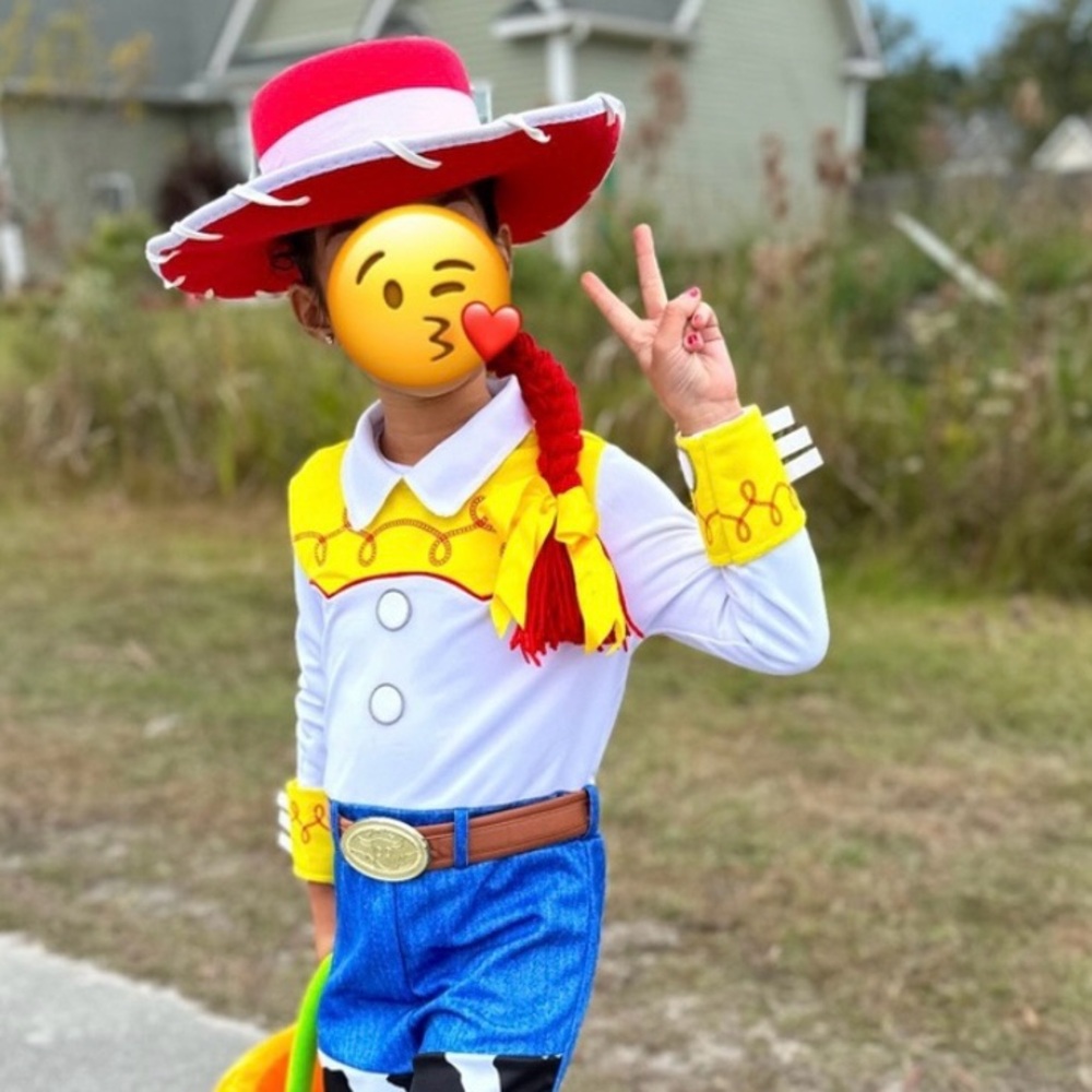 Jessie Toy Story costume size 5/6. Excellent condition.